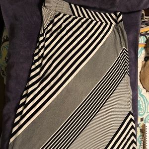 J.Jill black and white maxi skirt